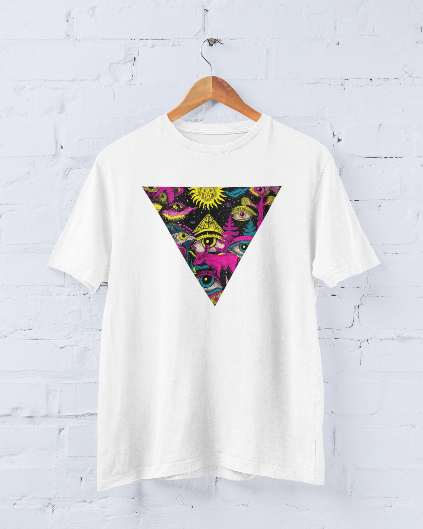 T-Shirt - Trippy Triangle